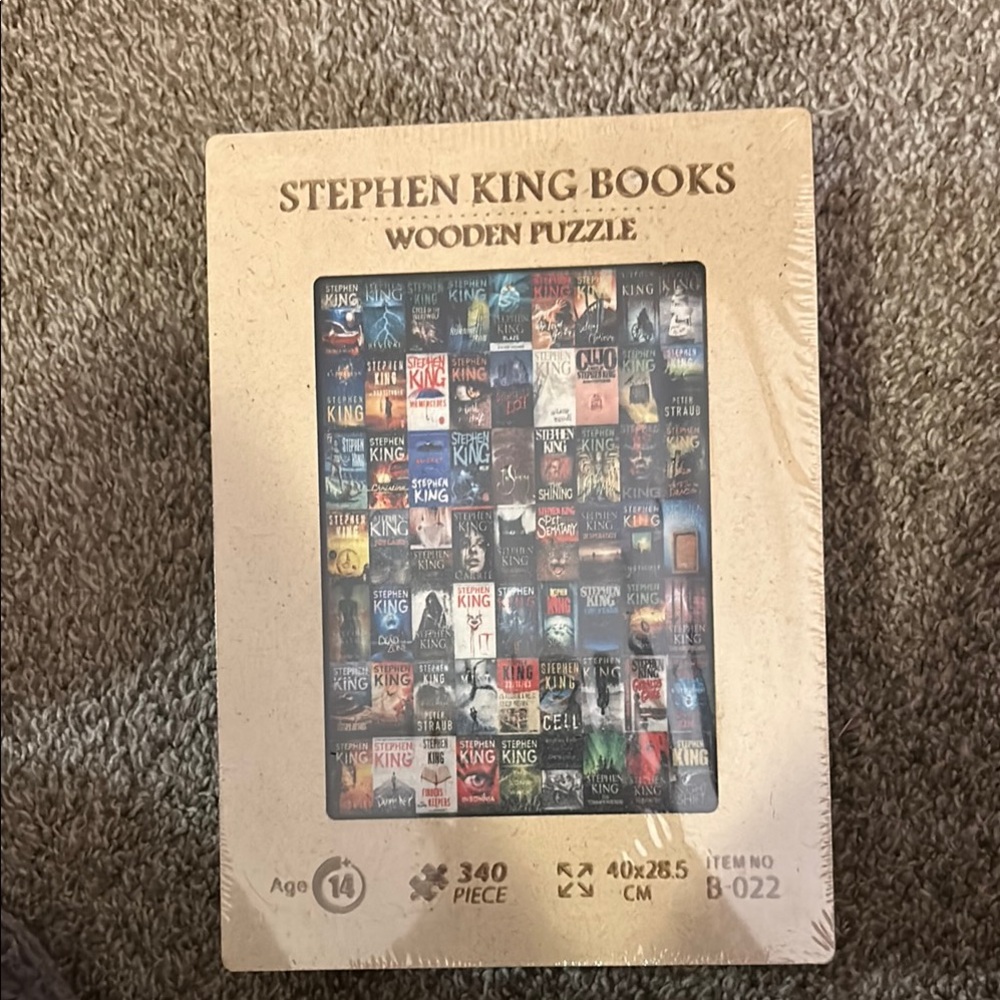 Stephen King Books Wooden Puzzle